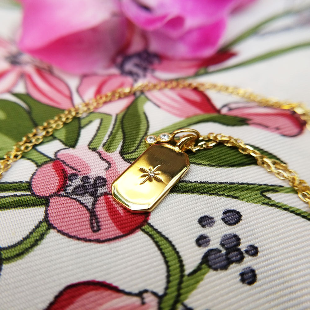 dainty tag necklace in yellow gold plated