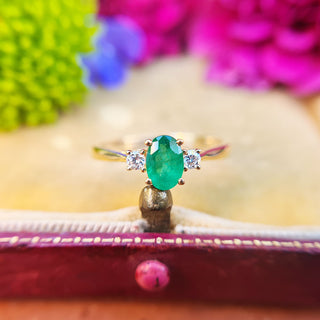 emerald and diamond ring