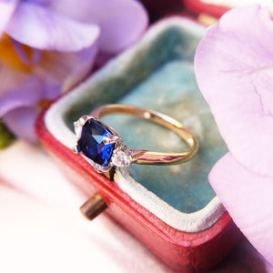 side view of three stone sapphire ring
