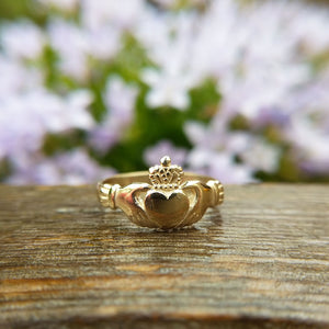 9ct gold Irish heart ring for women