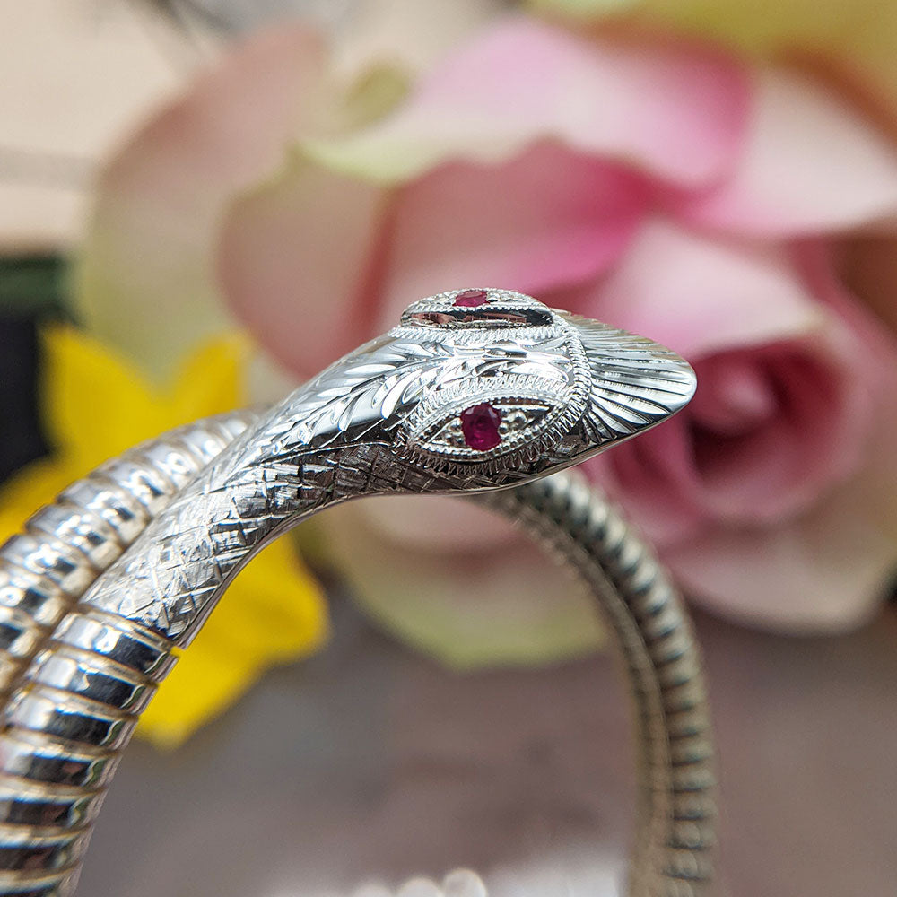 women&#39;s solid silver snake bracelet