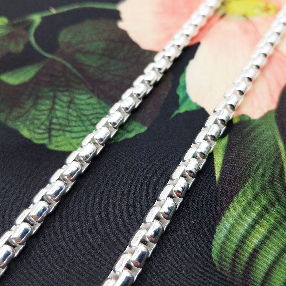 Round Box Chain Necklace
