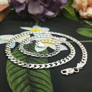 solid silver links on men's curb chain