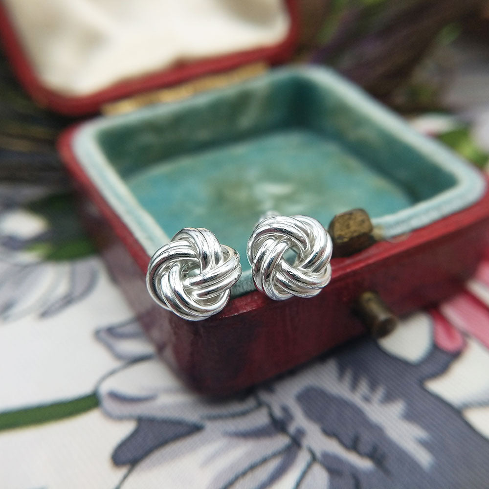 women&#39;s silver knot stud earrings