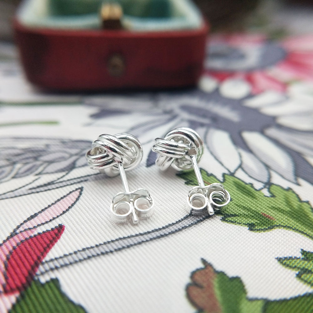 women's silver knot stud earrings
