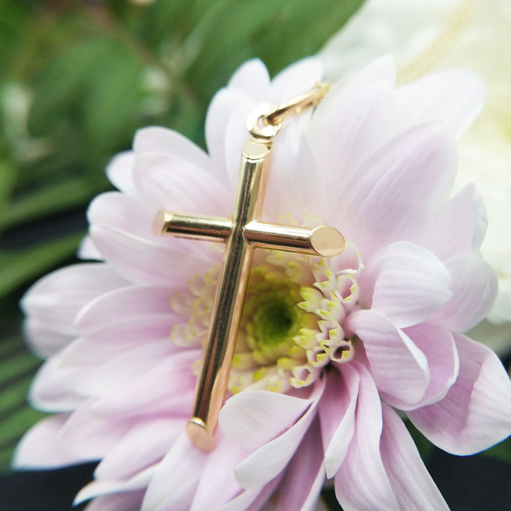 9ct yellow gold cross necklace