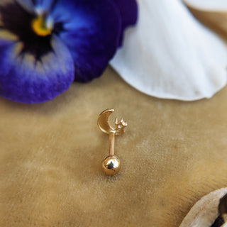 9ct gold moon cartilage stud earring