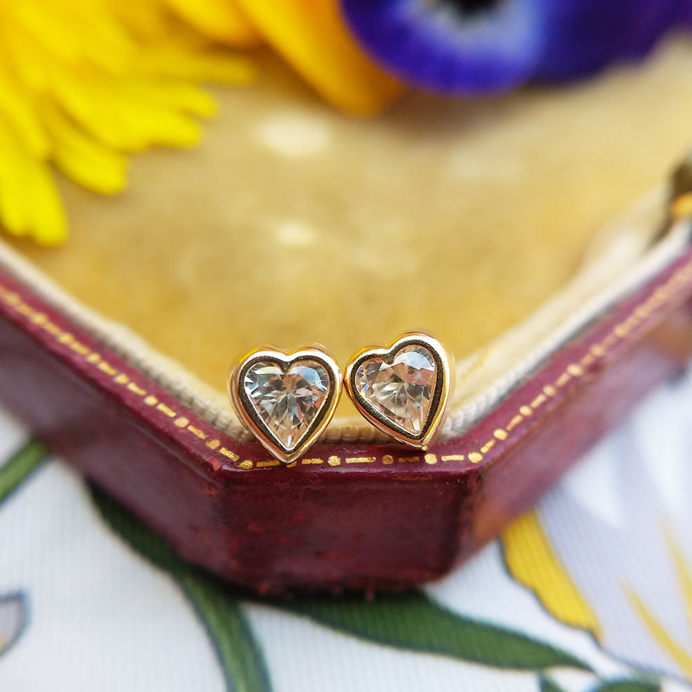 women&#39;s heart stud earrings in 9ct gold