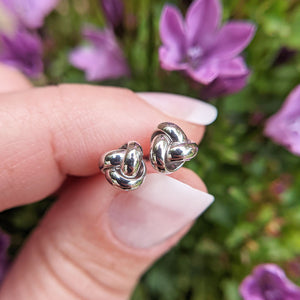 9ct white gold knot stud earrings